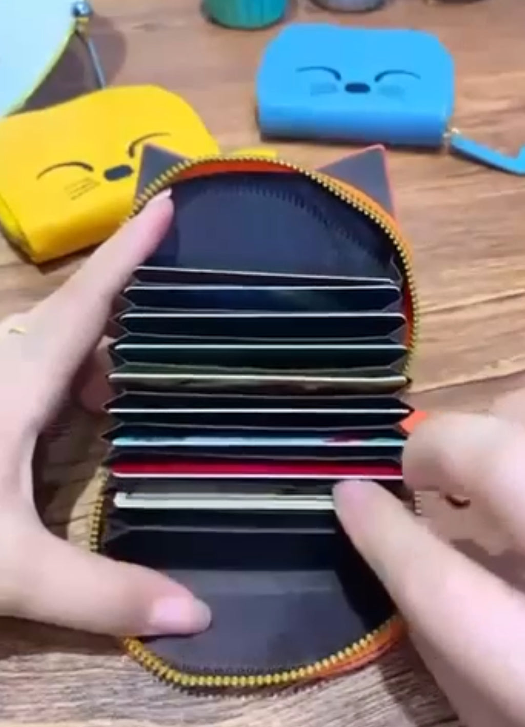 Cute Kitty Card Holder